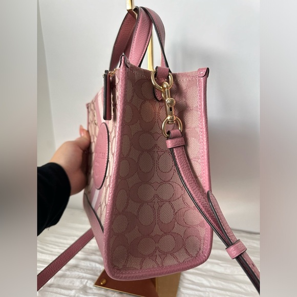 Pink Dempsey Tote Bag 22” in Signature Jacuard with Stripe and Coach Patch - Picture 13 of 14